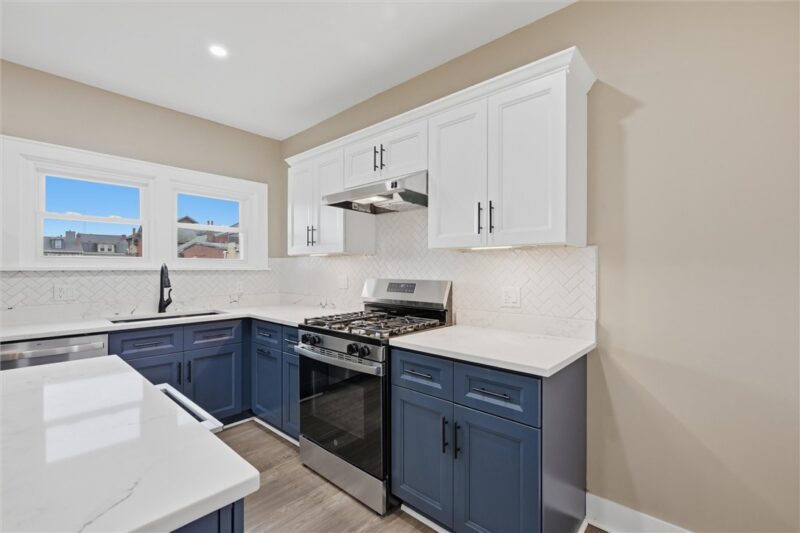 1423 Columbus Ave — photo 3