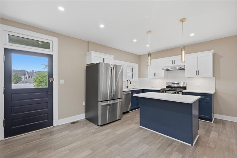1423 Columbus Ave — photo 4