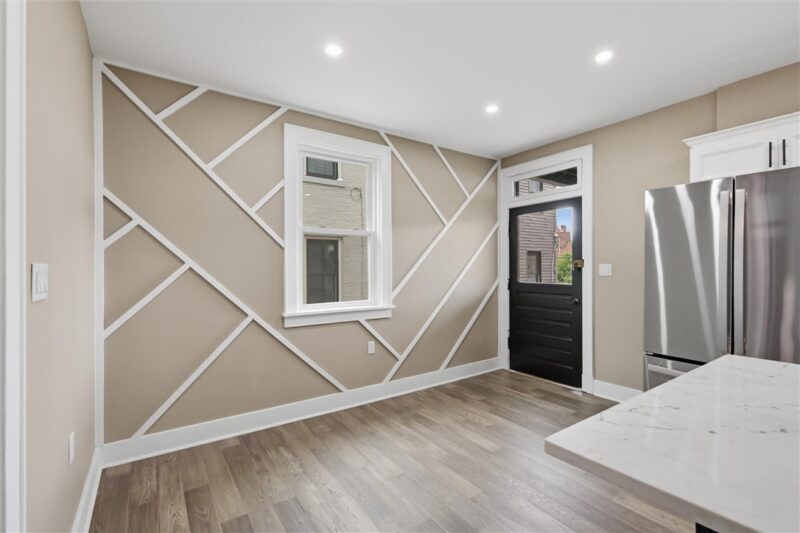 1423 Columbus Ave — photo 7