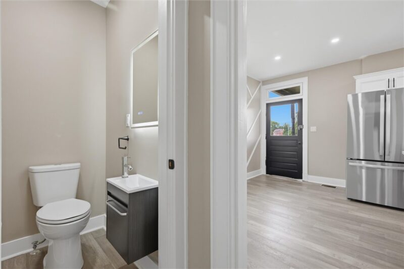1423 Columbus Ave — photo 8