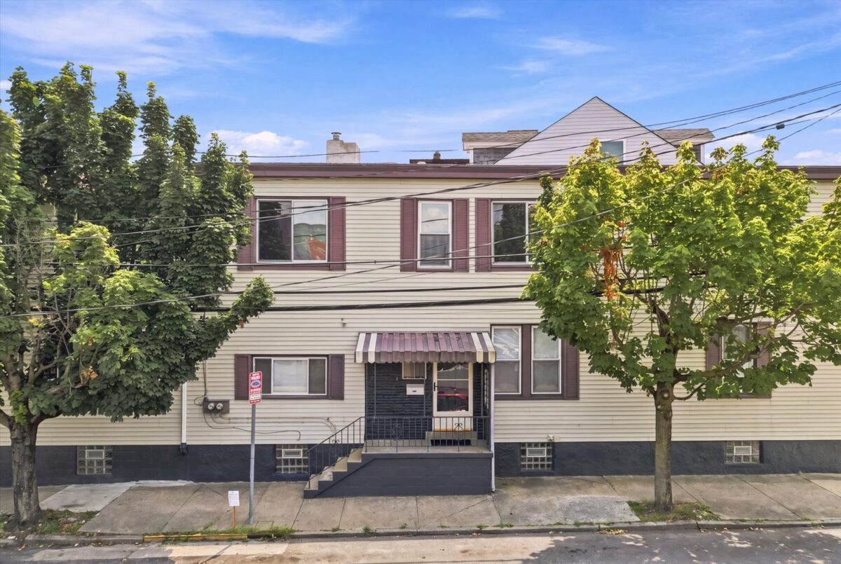 201 Taylor Street — photo 1