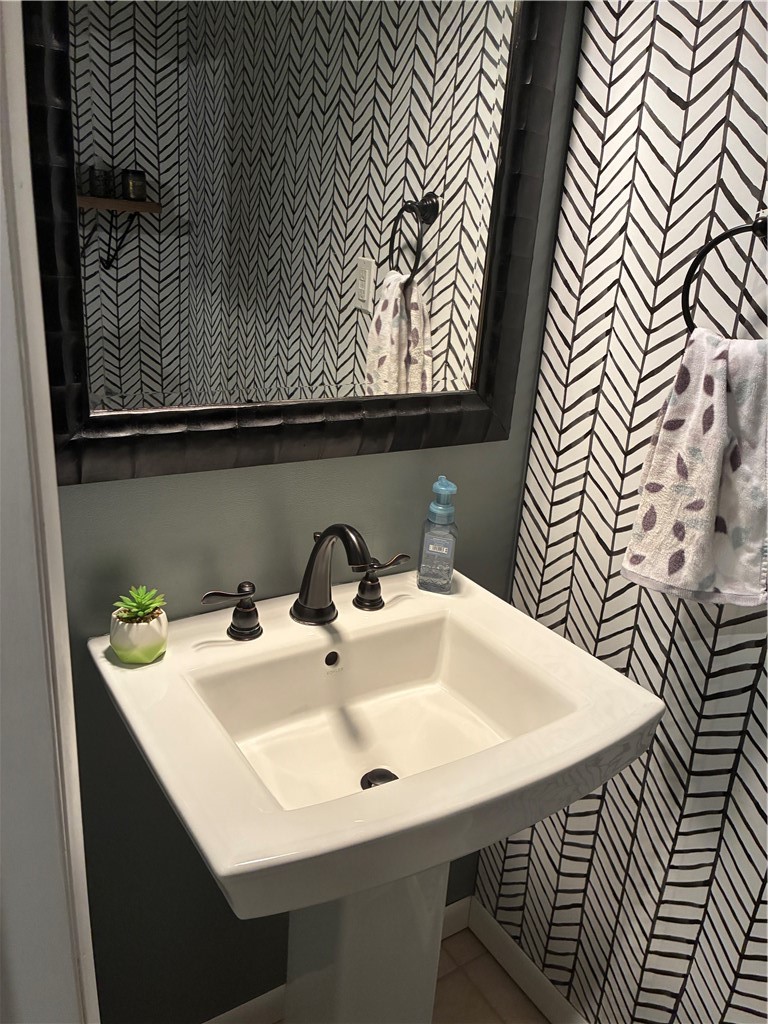304 Spring Run Dr — photo 8