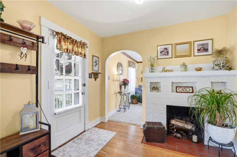 725 Pine Ave — photo 5