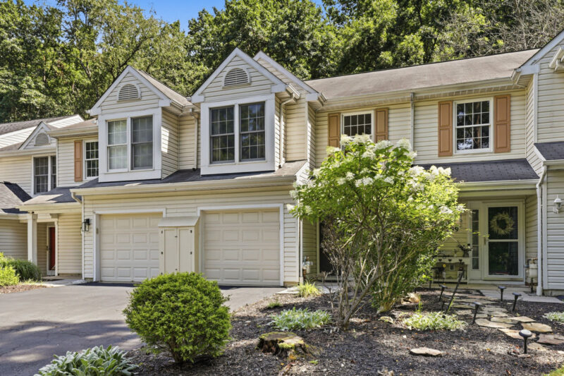 297 Commons DRIVE — photo 2
