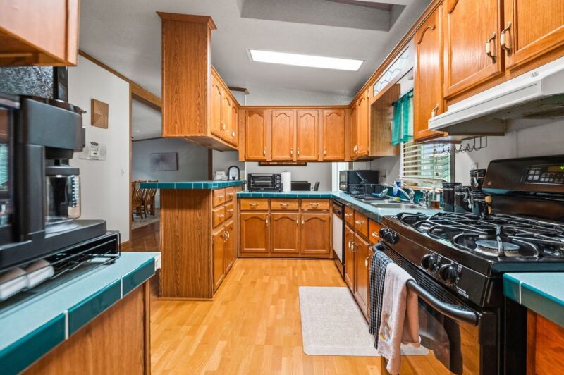 243 Oneida Mine Rd — photo 3