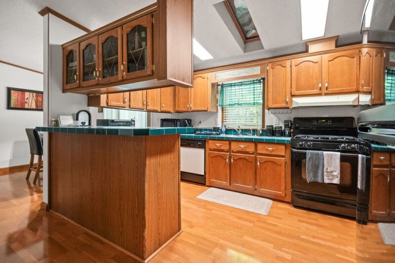 243 Oneida Mine Rd — photo 4