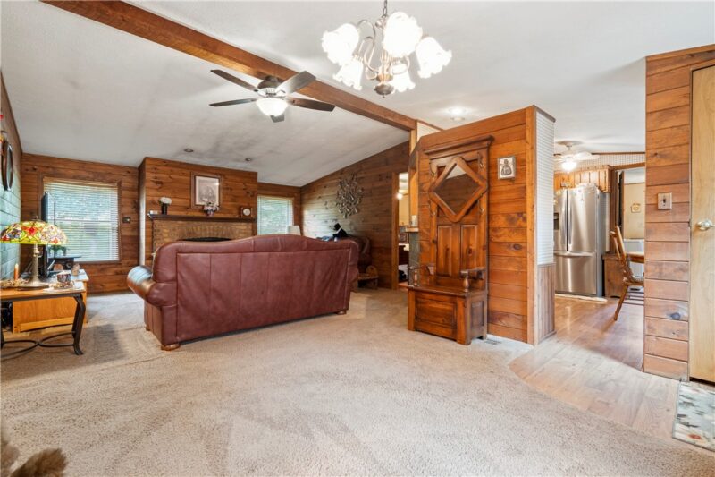 136 Bassett Rd — photo 7