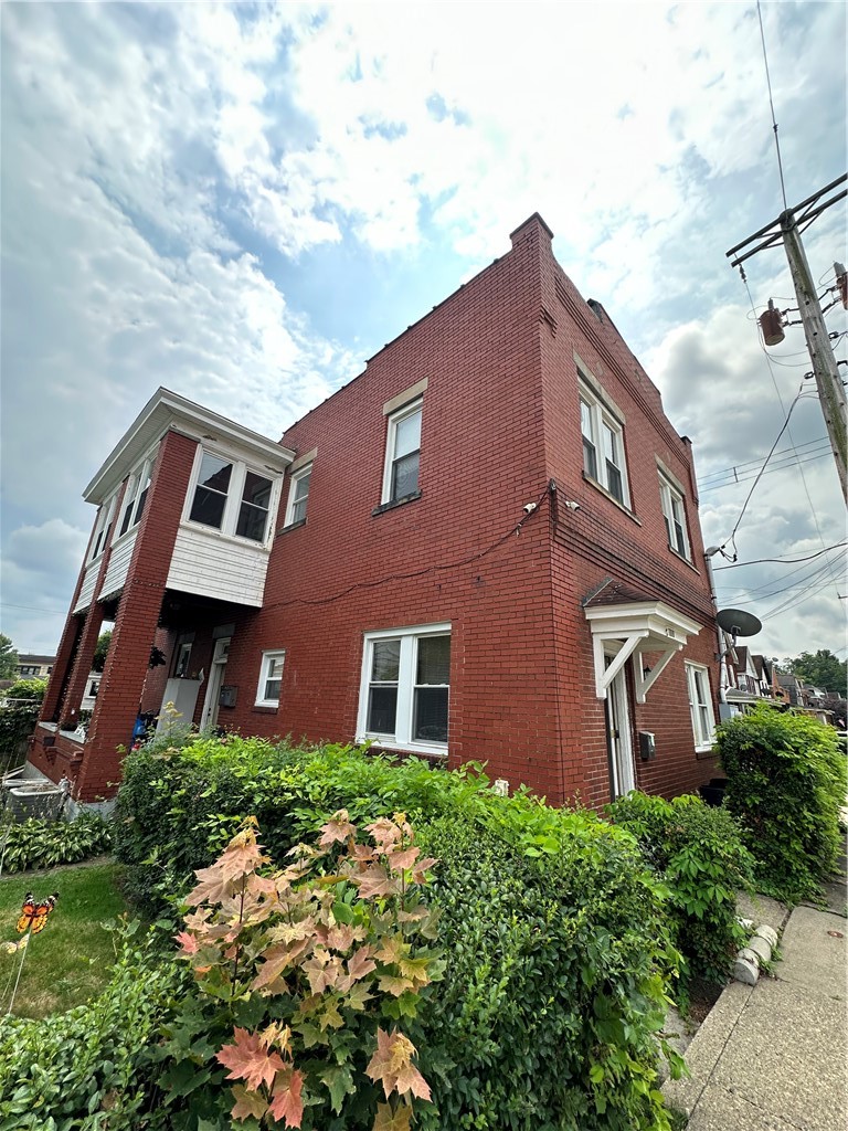 1119 Race St — photo 1