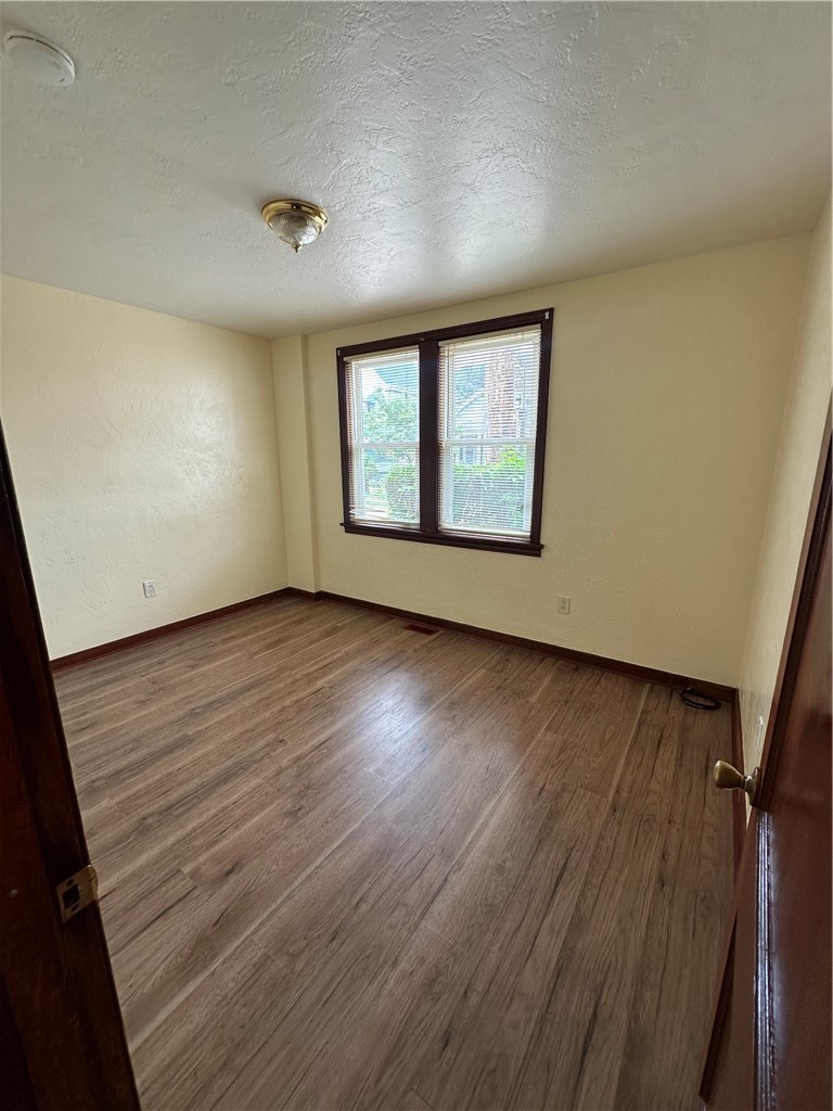 1119 Race St — photo 5