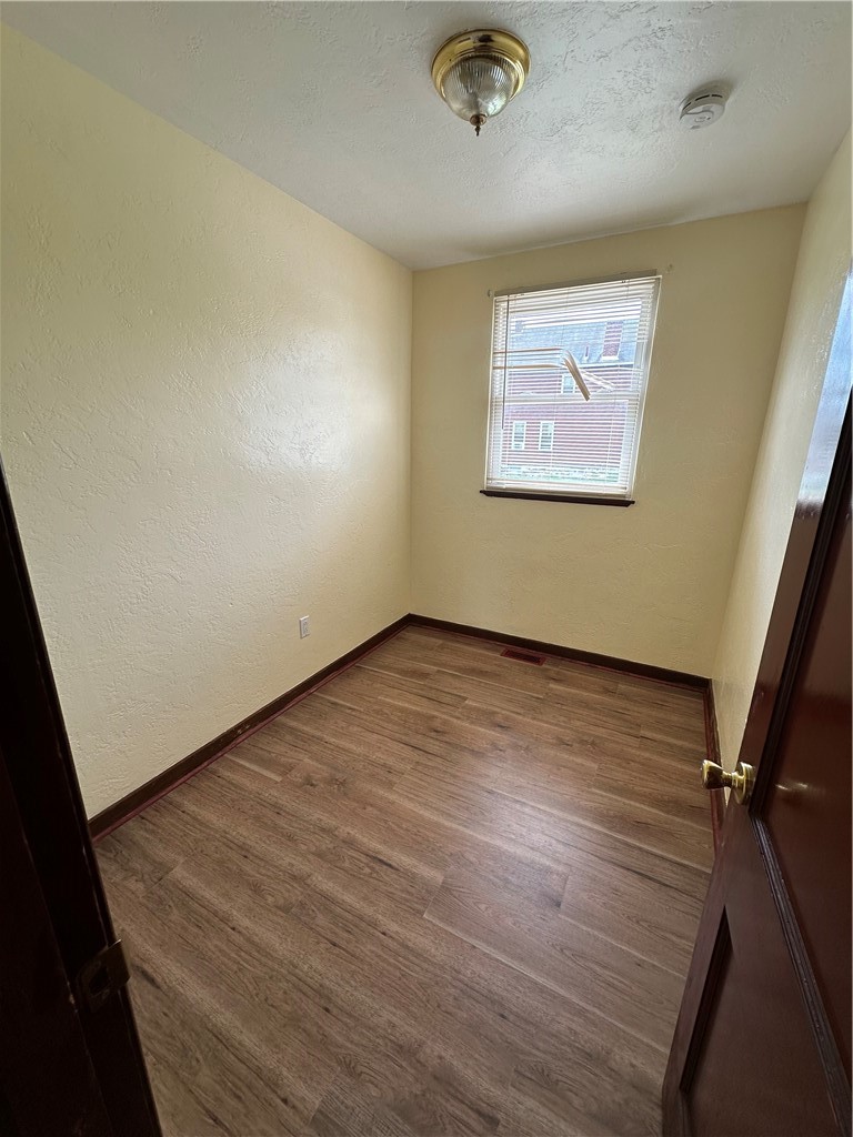 1119 Race St — photo 6