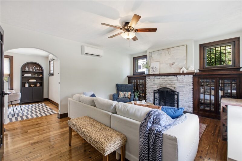 5454 Wellesley Ave — photo 6