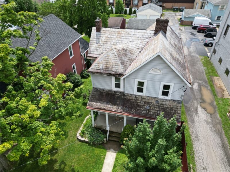 471 Insurance St — photo 2