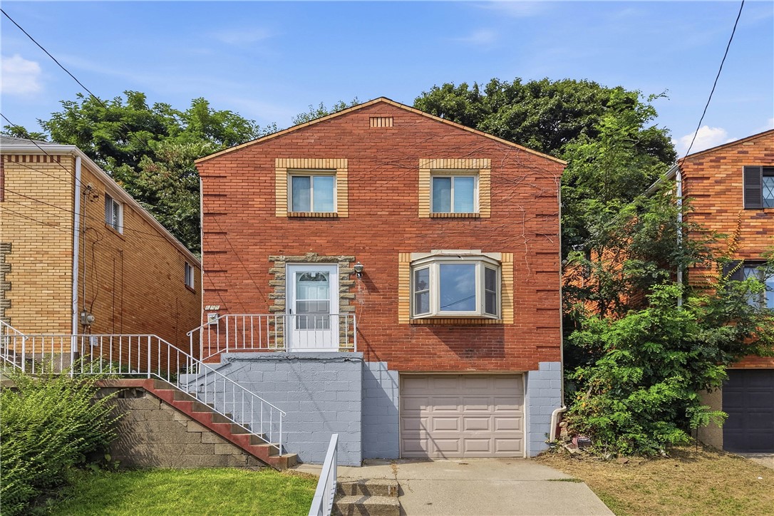 655 MAYVILLE AVENUE — photo 1
