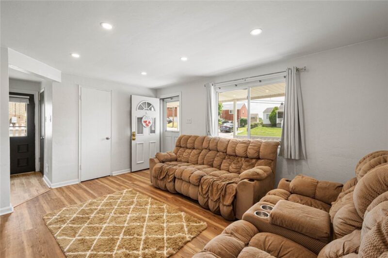 5314 Becky Drive — photo 3