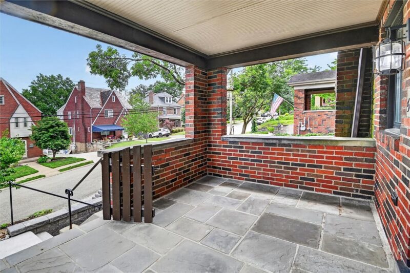 529 Hillcrest Place — photo 3