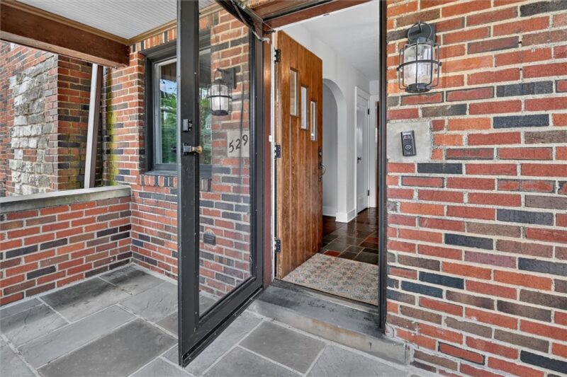 529 Hillcrest Place — photo 4