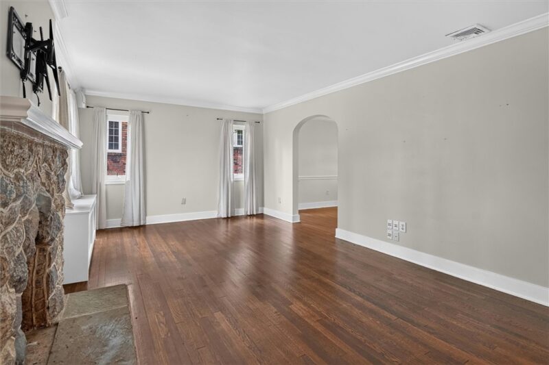 529 Hillcrest Place — photo 7