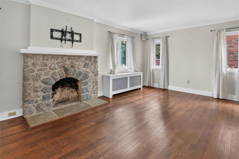 529 Hillcrest Place — photo 8