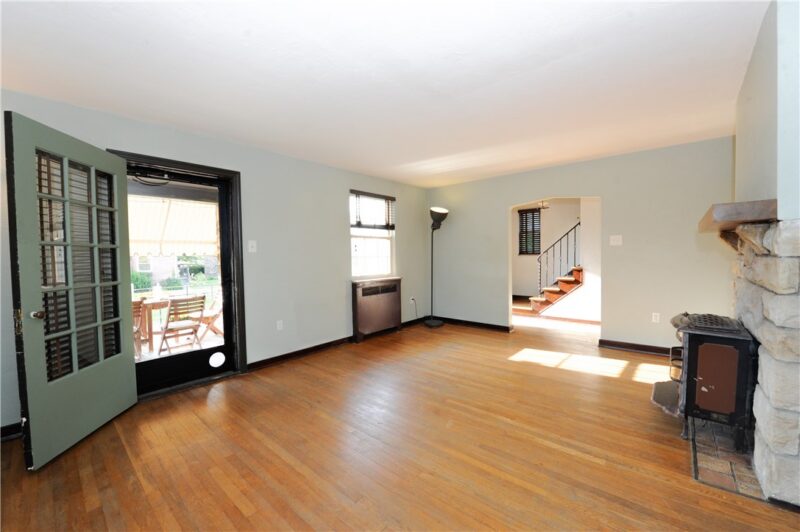 652 Royce Ave — photo 7