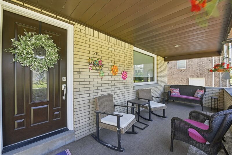 458 BOW STREET — photo 3