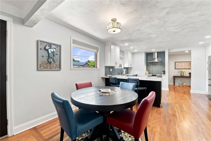 458 BOW STREET — photo 8