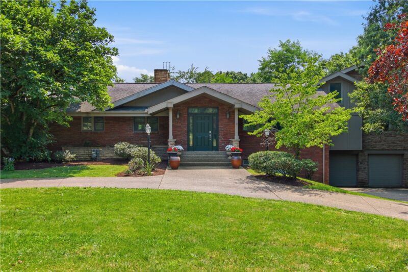 2072 Outlook Drive