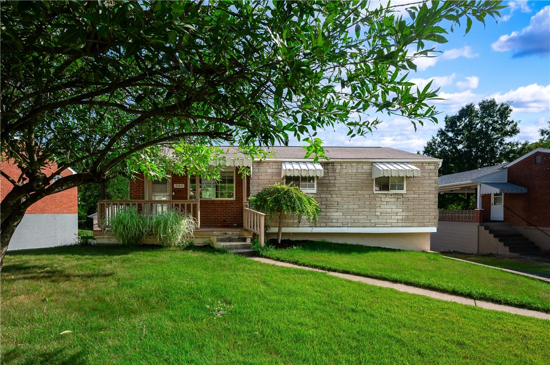 561 Anderson Ave — photo 1