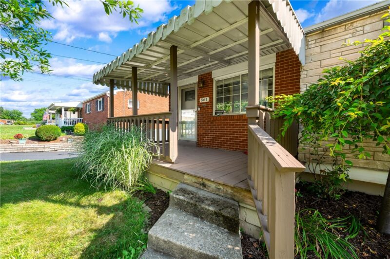 561 Anderson Ave — photo 4