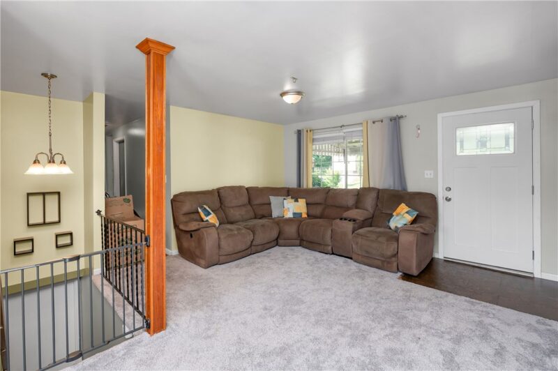 561 Anderson Ave — photo 6