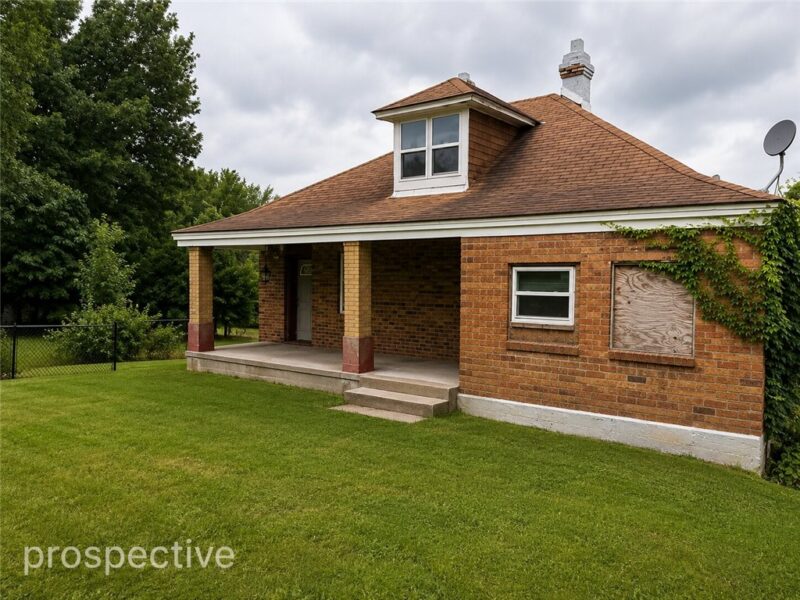 201 Elm Rd — photo 2