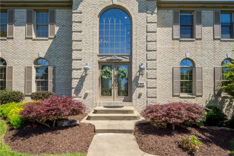 109 Windermere Ct — photo 2