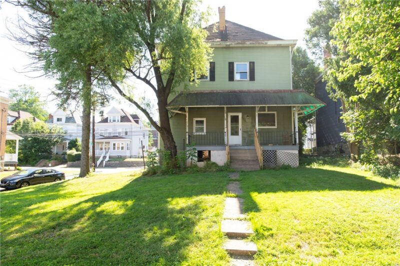 93 N Jackson Ave — photo 6