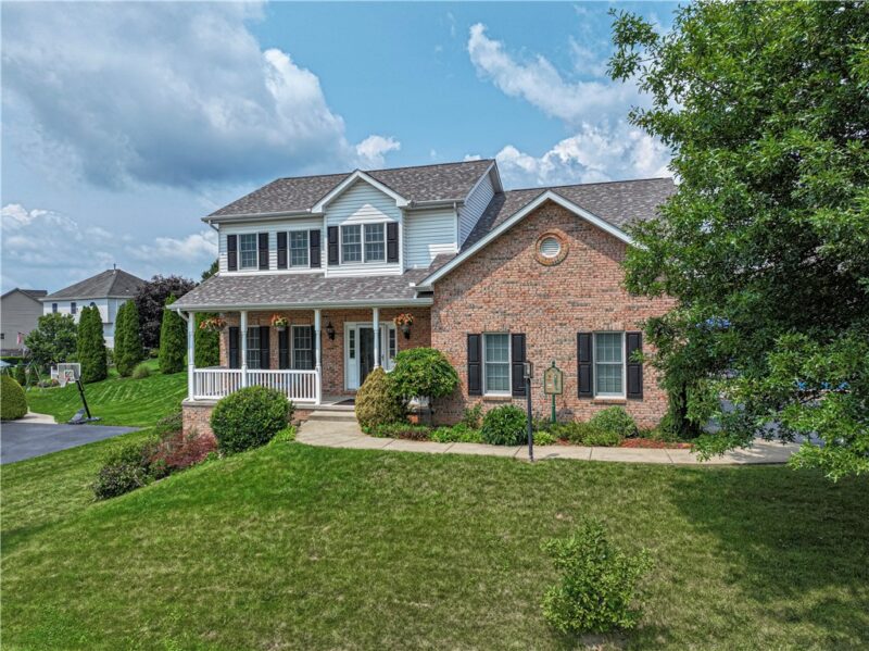 740 Muirfield Dr — photo 2