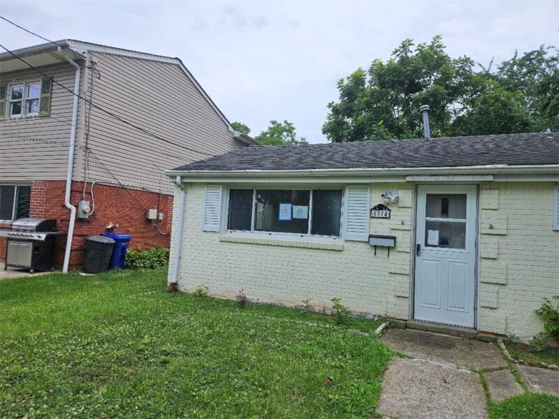 1374 Terrace St — photo 2