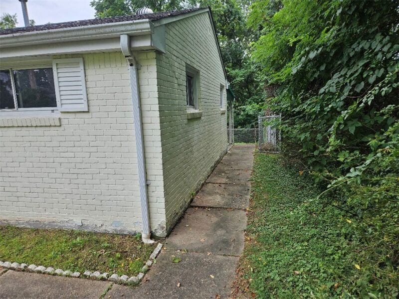 1374 Terrace St — photo 3