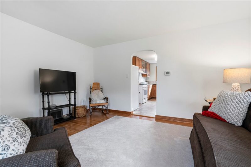 1738 Raymond Ave — photo 4