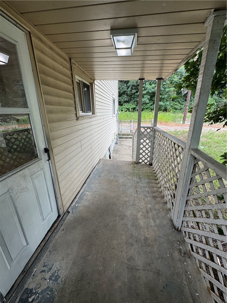 709 Fairview Ave — photo 3