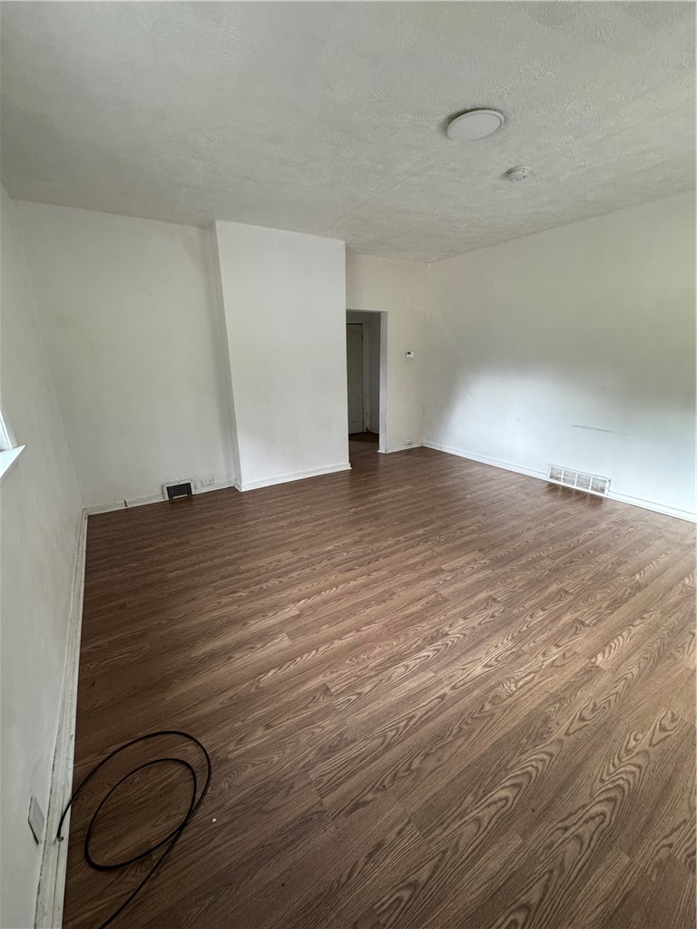 709 Fairview Ave — photo 4