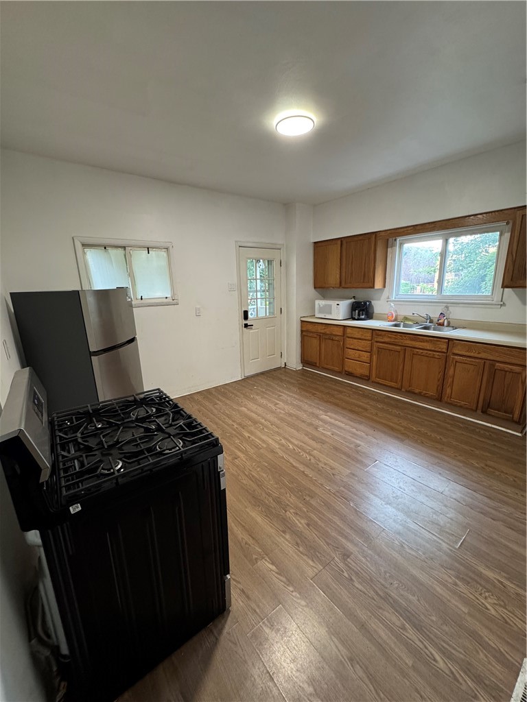 709 Fairview Ave — photo 6