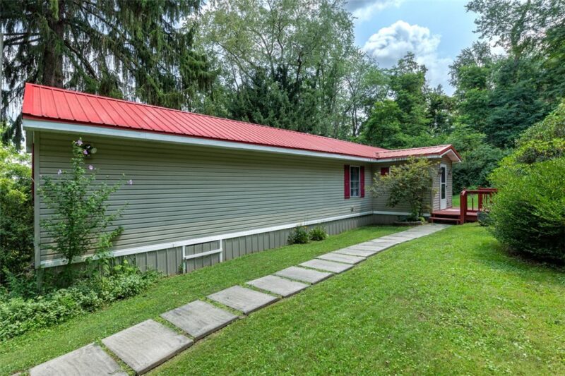 1021 Pine Blvd — photo 2
