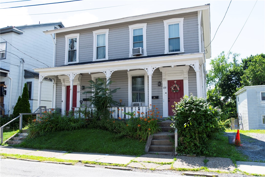 109 Sheridan Ave — photo 1