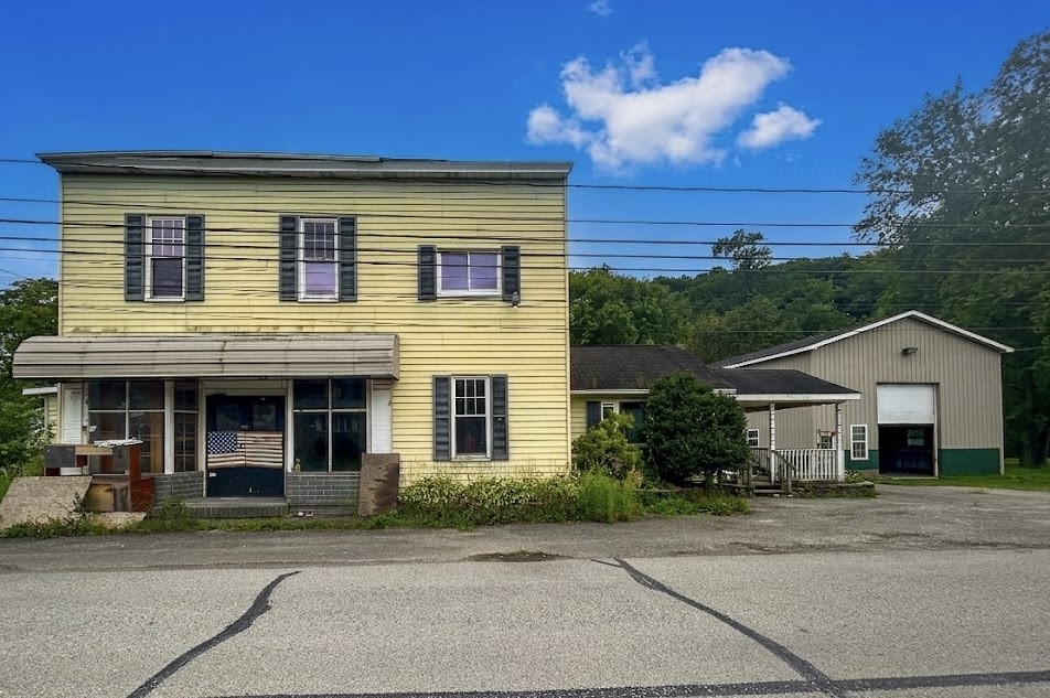 225 Main Street — photo 1