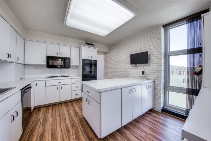 552 N Neville St PH2 — photo 6