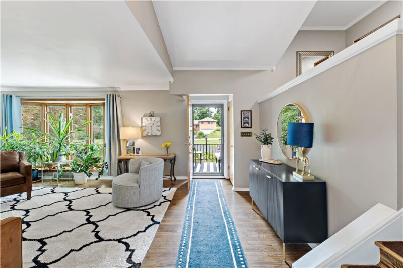 124 Oak Hills Manor — photo 4