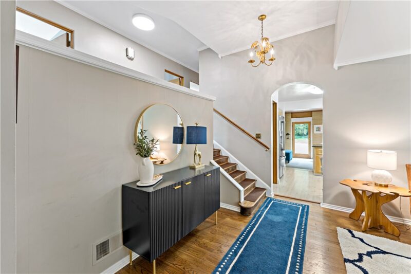 124 Oak Hills Manor — photo 5