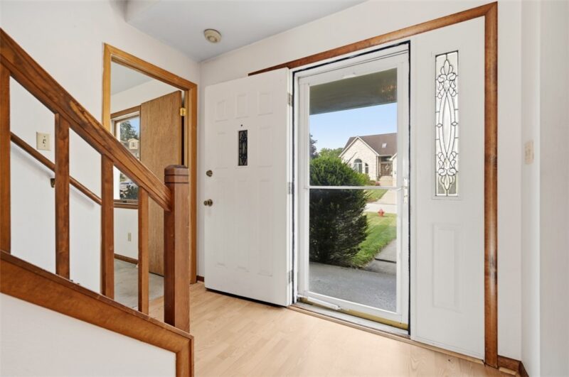 126 Carmella Drive — photo 3
