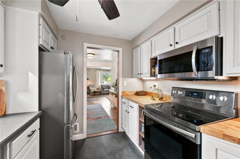 8354 Elaine Drive — photo 7