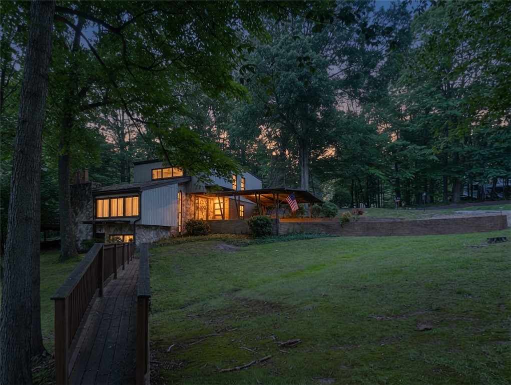 239 Frazier Lake Dr — photo 1