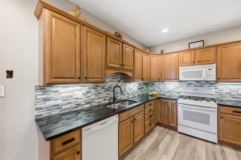 1002 Park Place Lane — photo 6