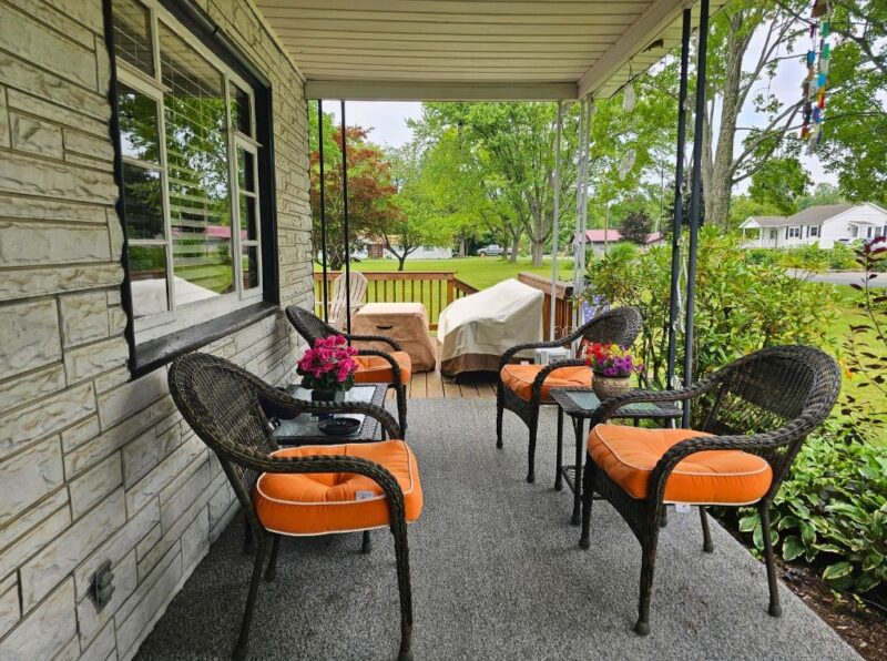 10609 Perry Dr — photo 4